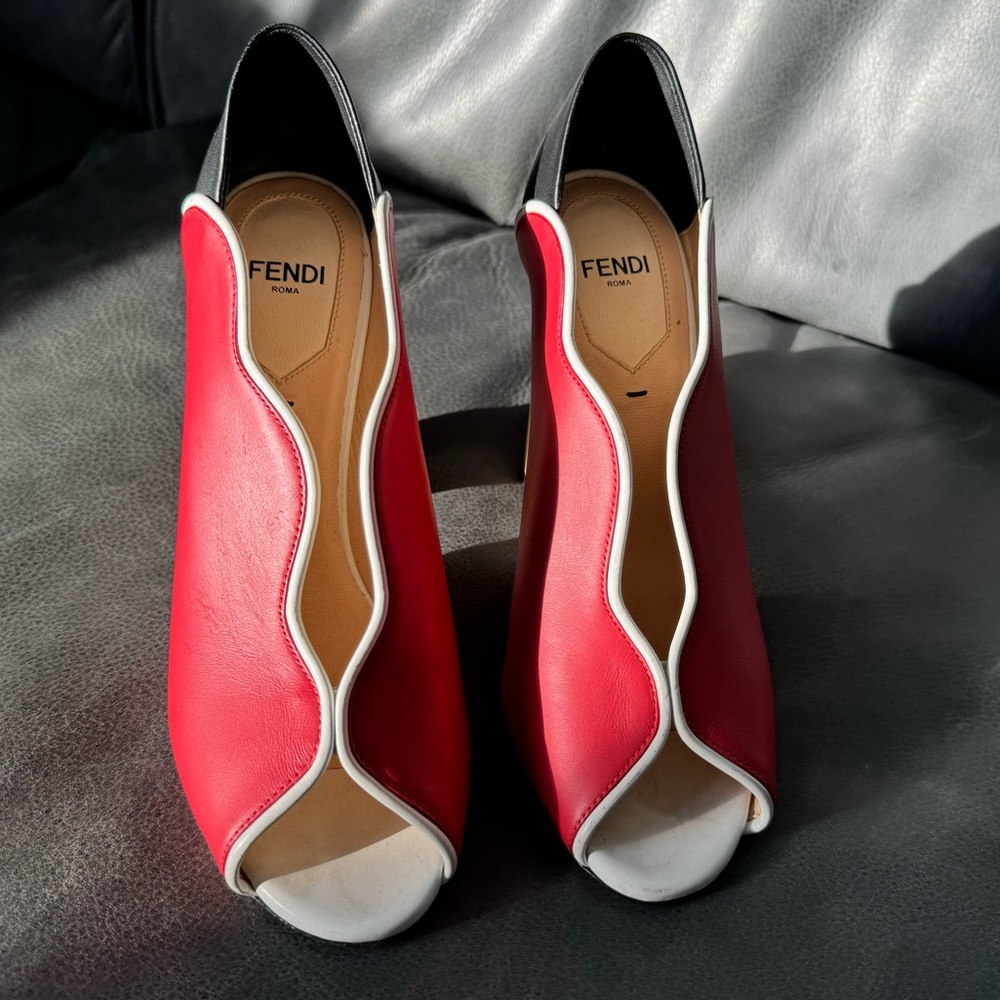 Fendi multi color scallop open toe wooden heel red - Picture 3 of 8